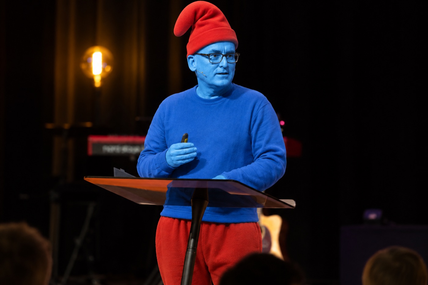 Mentor Smurf preaching